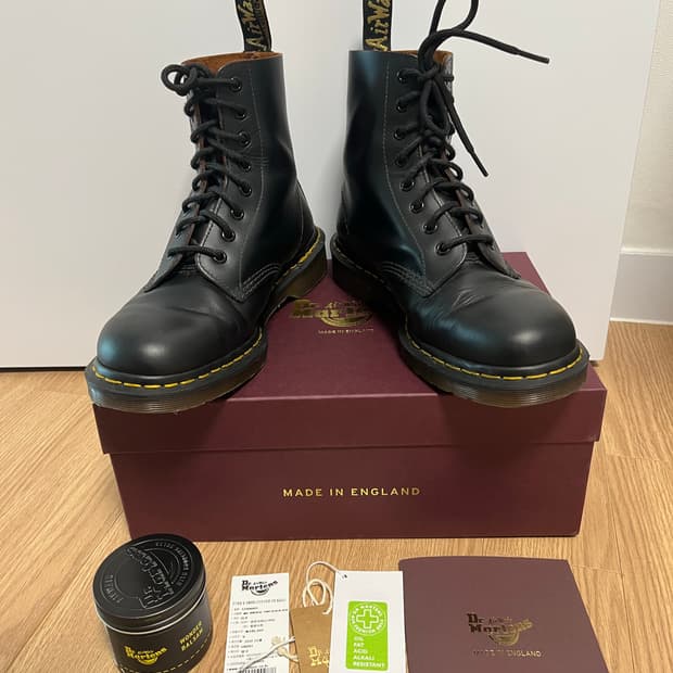 닥터마틴 1460 MIE 270mm UK8