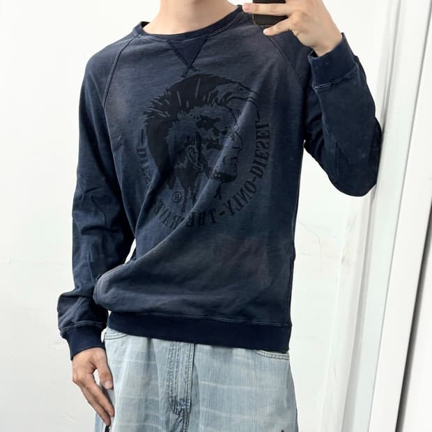 디젤 타이다이 모히칸 맨투맨