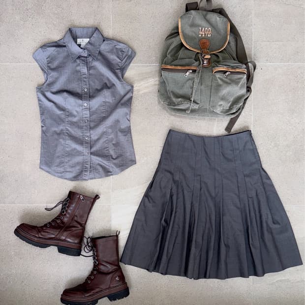 KUMIKYOKU gray short puff slim blouse