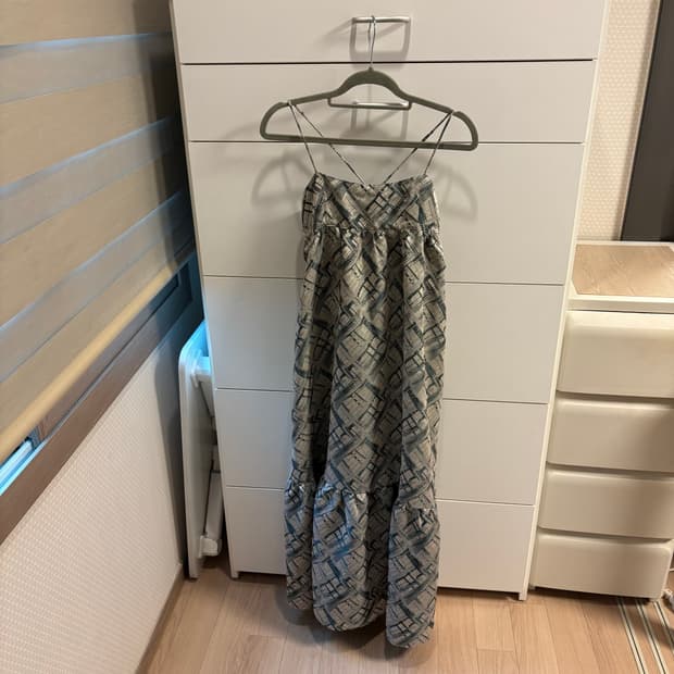 FIKA 포레스트 그린 끈 롱 원피스 새제품