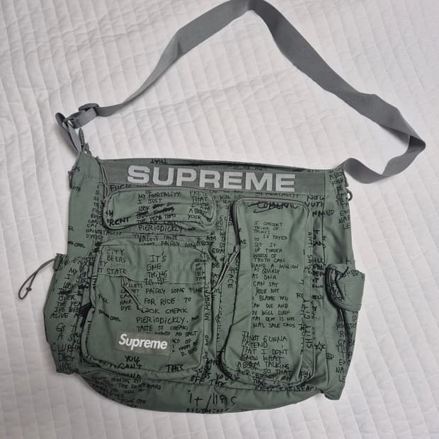 슈프림 필드 메신저 백 올리브 곤즈