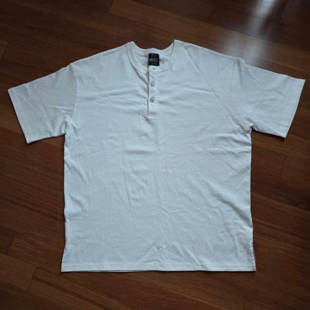 프리즘웍스 솔리드 헨리넥 티 화이트 XL사이즈