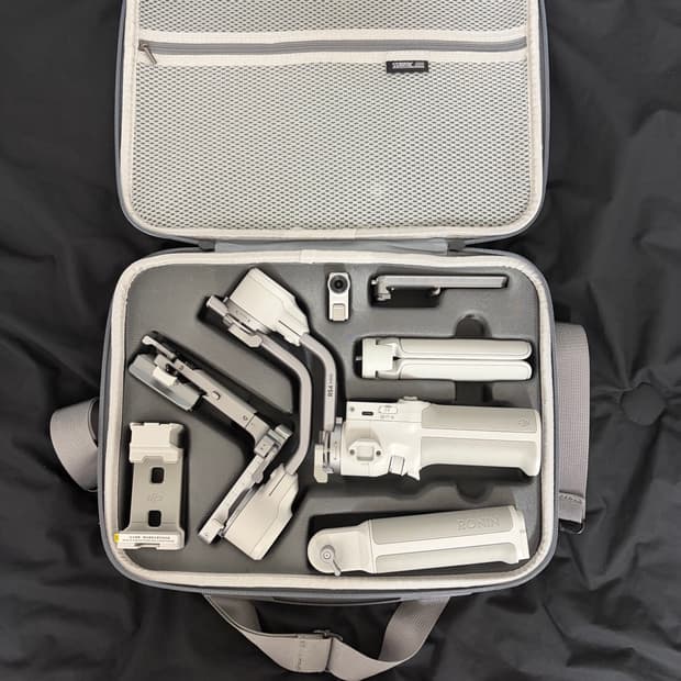 DJI RS 4 Mini Combo (케이스 & 폰 홀더 포함)
