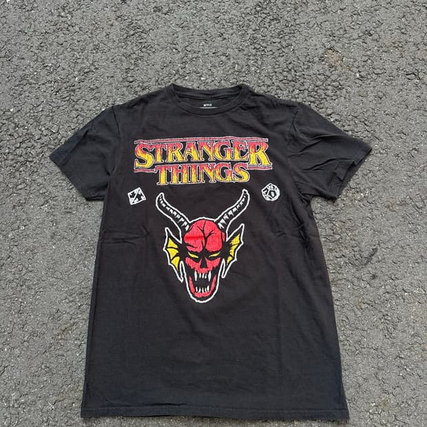 [빈티지] •Stranger Things T-Shirt