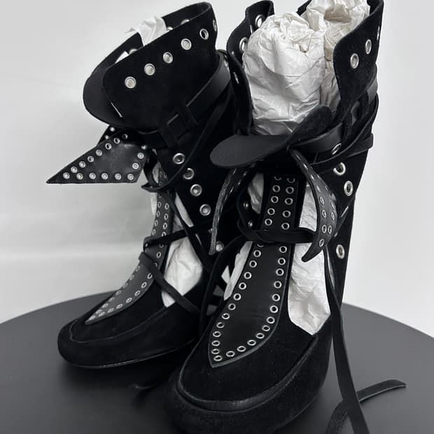 이자벨마랑 쇼피스 밀라 스웨이드 보우 타이 부츠