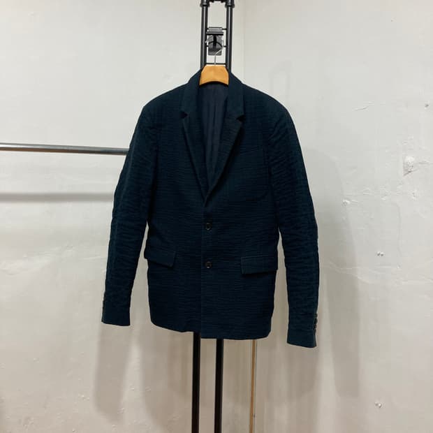 KRISVANASSCHE 시어사커 텍스처 투버튼 테일러드 자켓