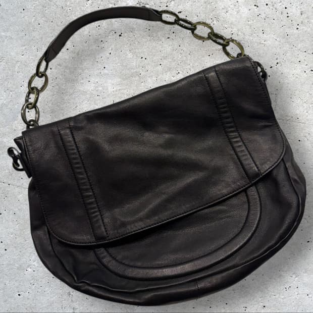 마뗑킴 파리 미들백 가죽 체인 숄더백 블랙