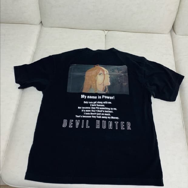 유니클로 체인소맨 반팔 L 사이즈