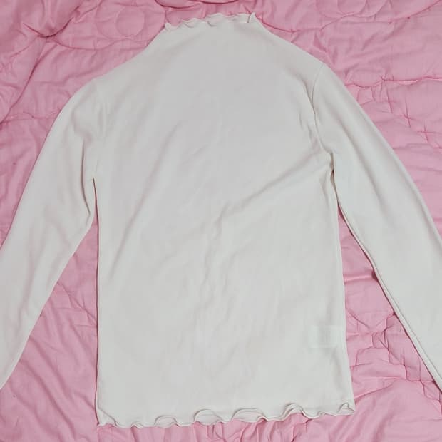 급처새상품!SOUP숲 넥 소매 러플 하이넥 목폴라 니트 티셔츠 레니본st