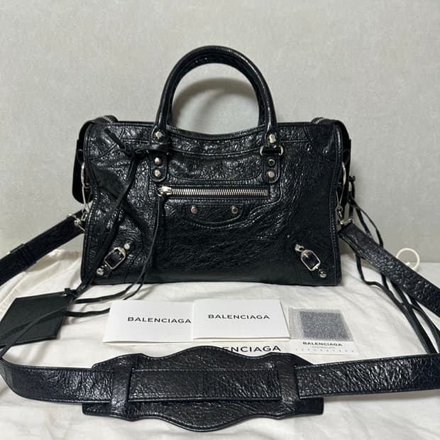 [SA 정품] 발렌시아가 시티 모터백 스몰 블랙-2