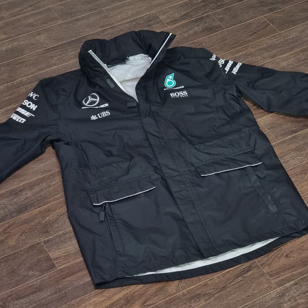 F1 메르세데스 AMG 페트로나스 팀 레인자켓 유니폼 S