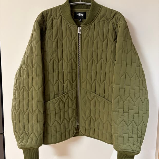 스투시 S 퀼티드 라이너 자켓 (올리브)