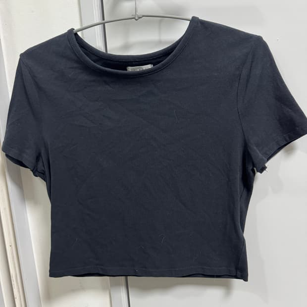 뚜오미오 크롭 반팔티 블랙