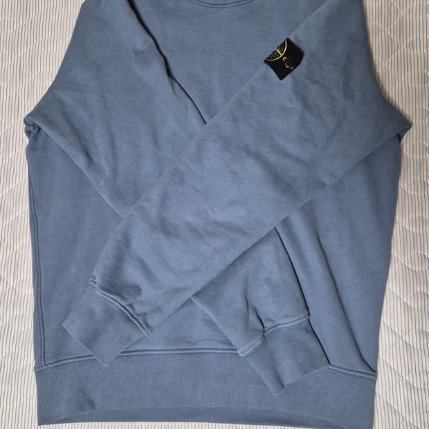 스톤아일랜드 맨투맨 블루 