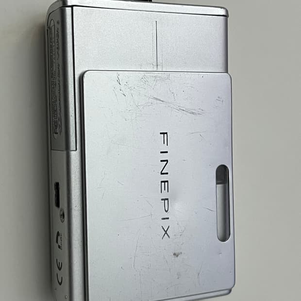 빈티지디카 후지필름 파인픽스 z3 판매 (배터리, xd카드 등 포함)