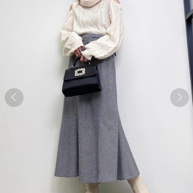 잉그니 터틀넥 오프숄더 니트 