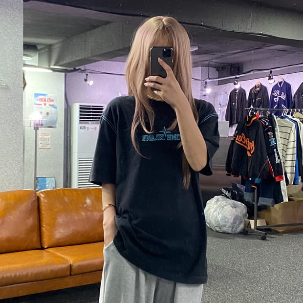 스톤 아일랜드 자수 빅로고 블랙 하프 티 B2664