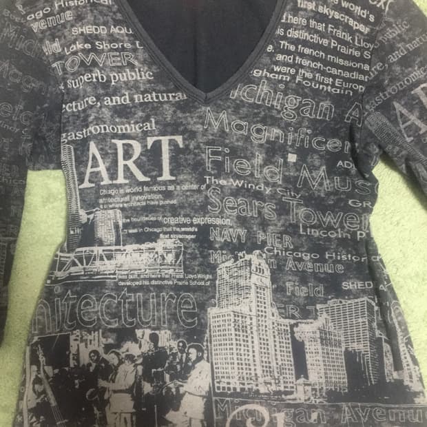 피조물 시티프린팅 7부 브이넥 티셔츠