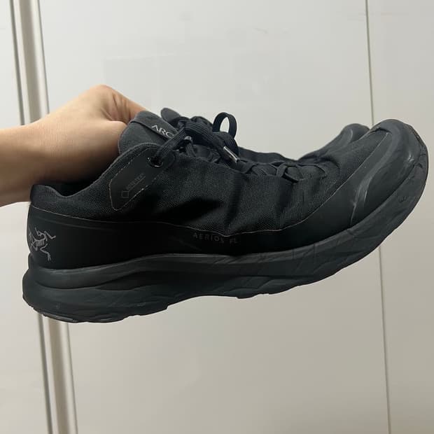 아크테릭스 에어리어스FL 