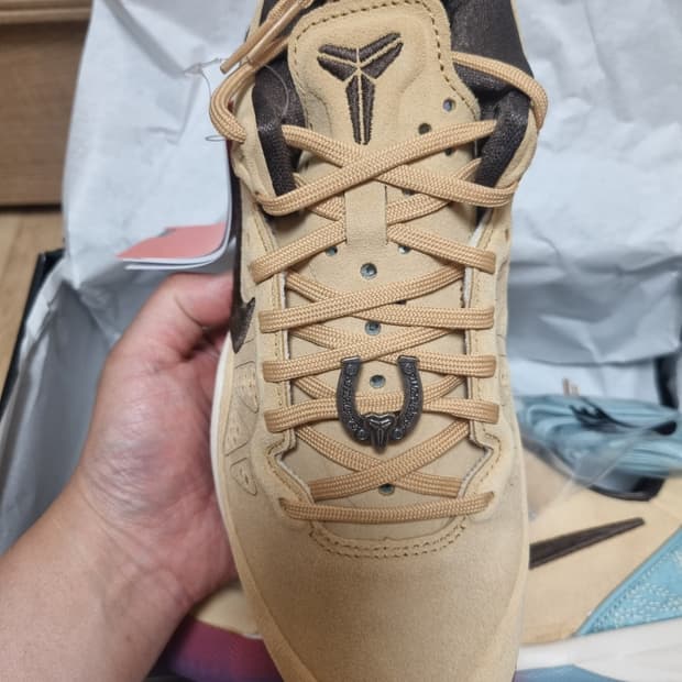 나이키 코비 8 프로트로 시엠프레 미오 트와인 앤 바로크 브라운
250