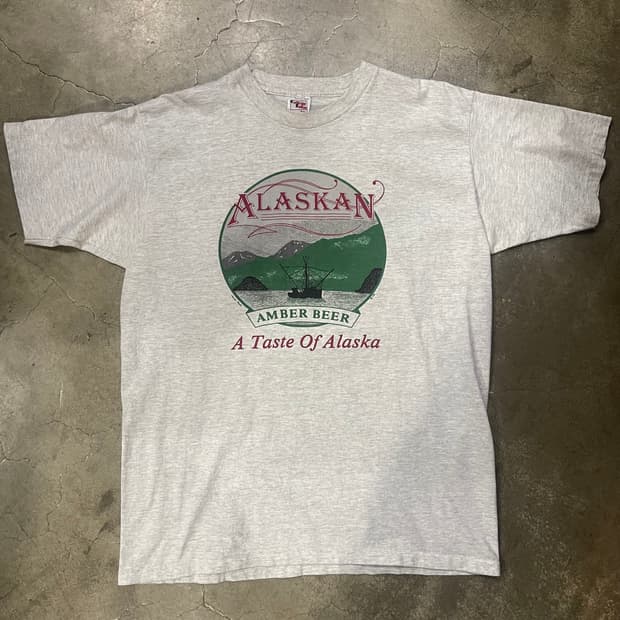 1989년College House Alaskan USA