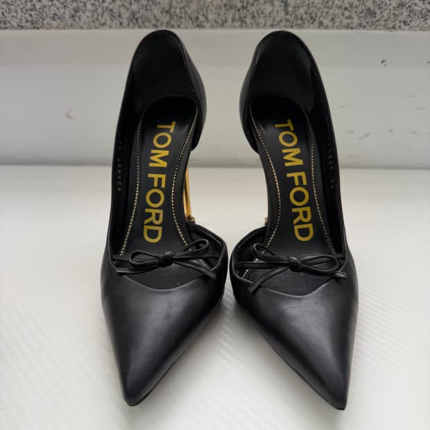정품) 톰포드 블랙 리본 장식 펌프스힐 36 