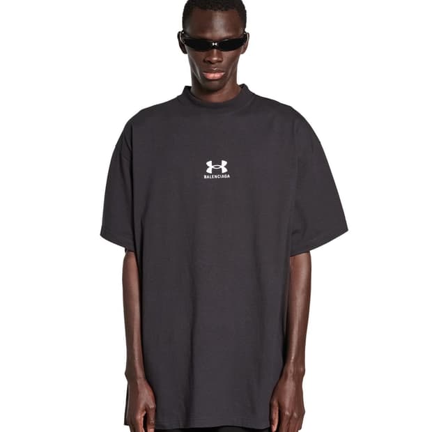 발렌시아가 언더아머 티셔츠