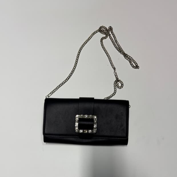 여성 게스 Guess 보석 장식 체인 숄더백 블랙