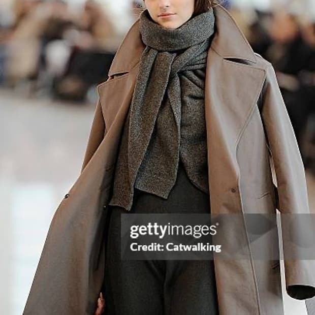 르메르 비대칭 머플러 숄