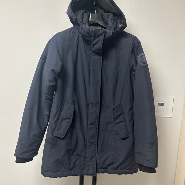 노스페이스  맥머도 시리즈  여성 패딩-85사이즈