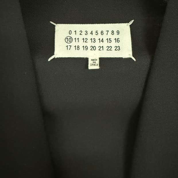 마르지엘라 카라리스 블랙 52