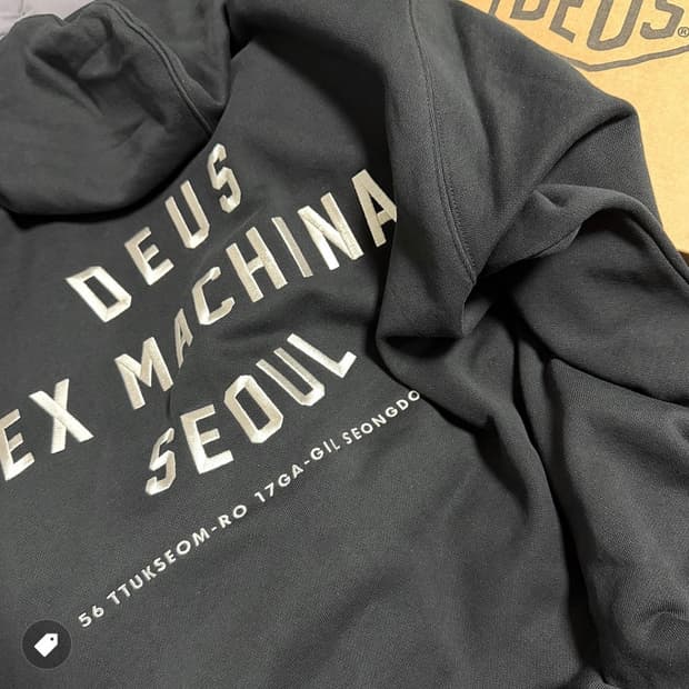 새상품) 데우스 엑스 마키나 서울 후드집업 XL 블랙