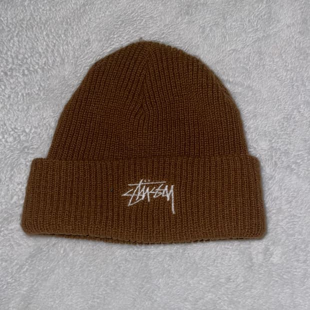 스투시 비니 브라운