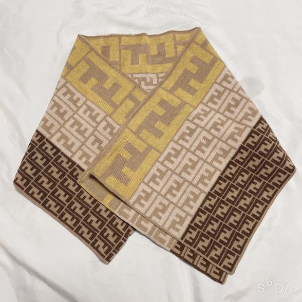 펜디 FF 로고 머플러 숄