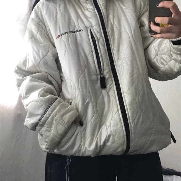 퀵실버 00s 아이보리 누빔 후드 패딩