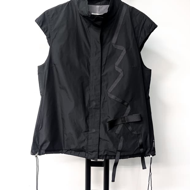 랑방 스포츠 리본 디테일 폴리 집 베스트