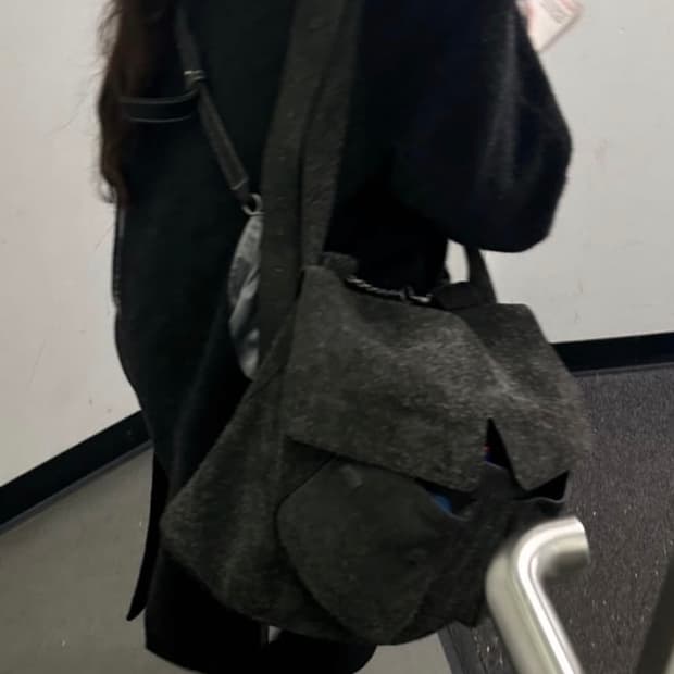 키코 코스타디노브 24fw mezulari bag chalk black