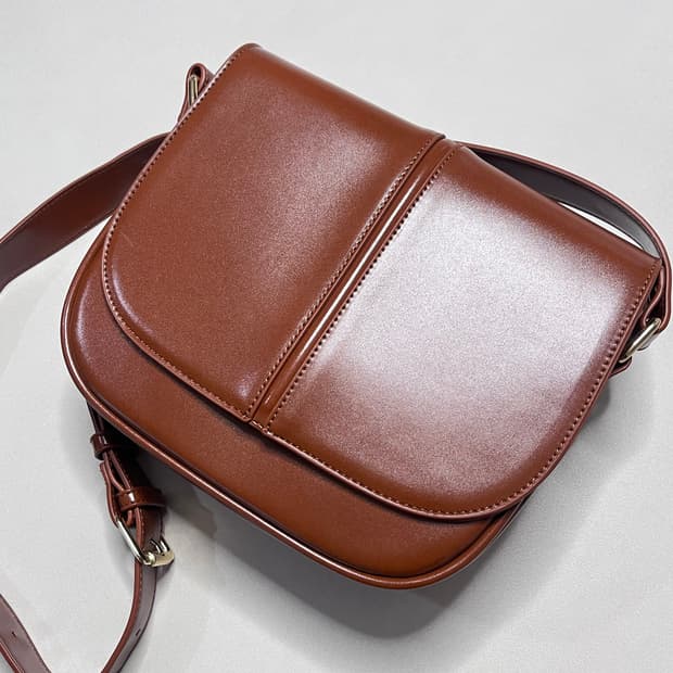 반달백 스트랩백 크로스백 숄더백