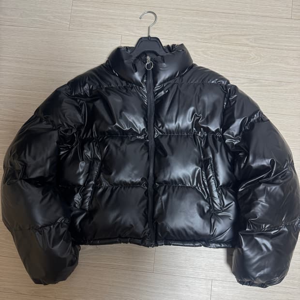 닉앤니콜 유광 숏패딩 여성