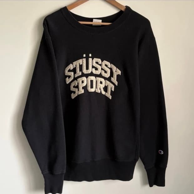 스투시 챔피온 맨투맨 M