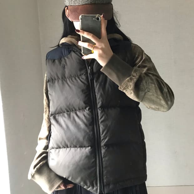 폴로 카키 패딩조끼