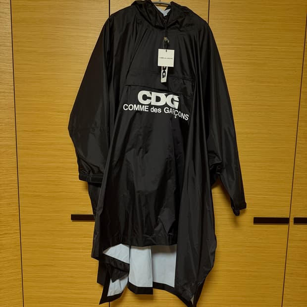꼼데가르송 CDG 나일론 판초 레인코트