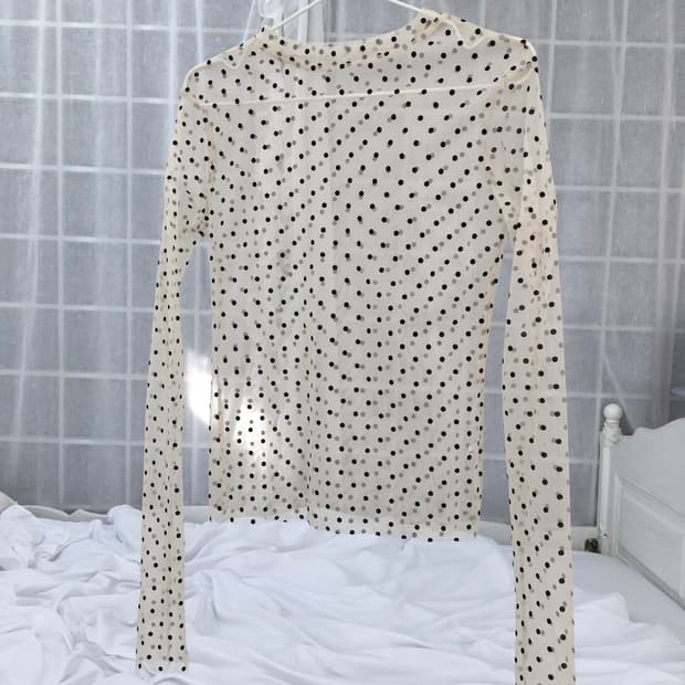 시스루 레이어드 도트 긴팔 티셔츠 베이지 새상품