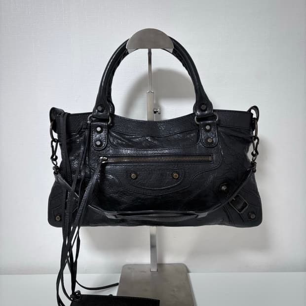 발렌시아가 르시티 퍼스트 모터백