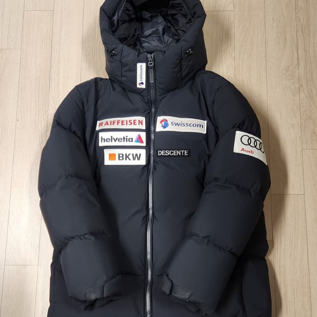 데상트 아우디 덕다운패딩 105