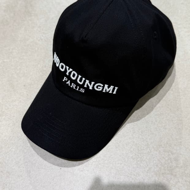 우영미 볼캡