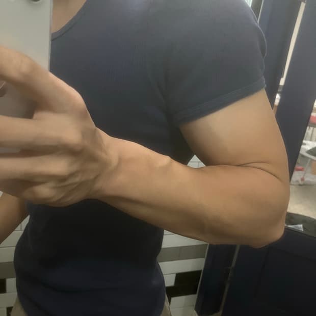 마르지엘라 반팔