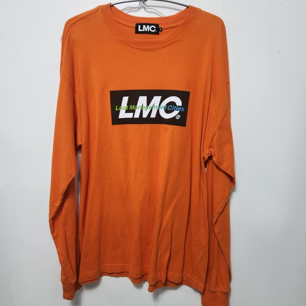 LMC 박스 로고 & 글로브 그래픽 롱슬리브