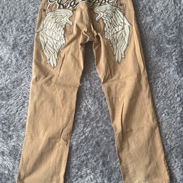 레드페퍼 Y2K 날개 자수 베이지 팬츠