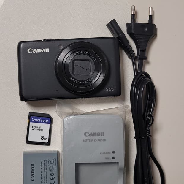 파워샷S95입니다 